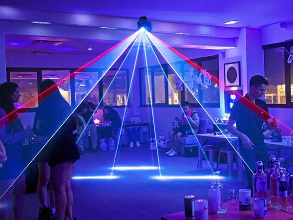 KeoBin L2600 RGB laser beams creating an immersive house party atmosphere